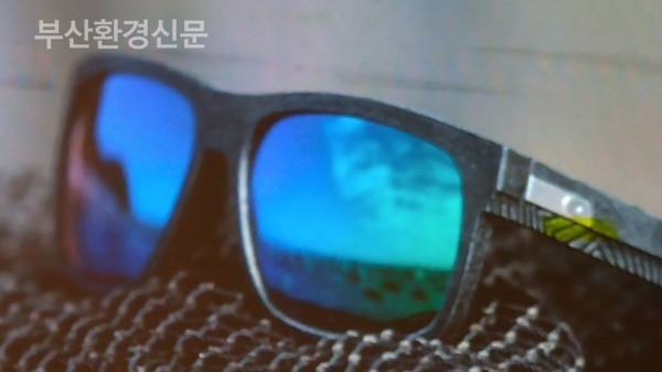 폐어망 펠렛으로 만든 선그라스