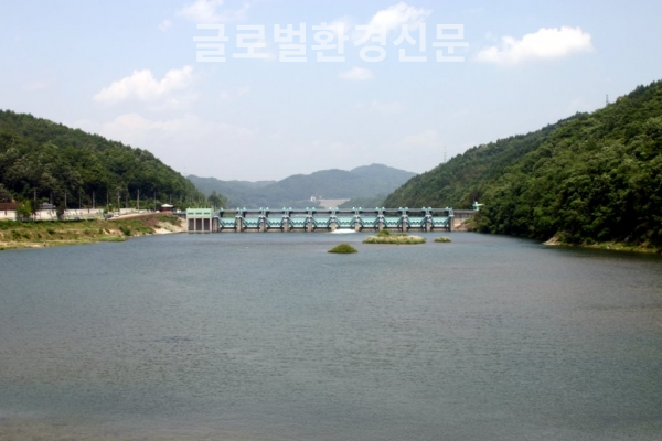 안동댐. 위키피디아